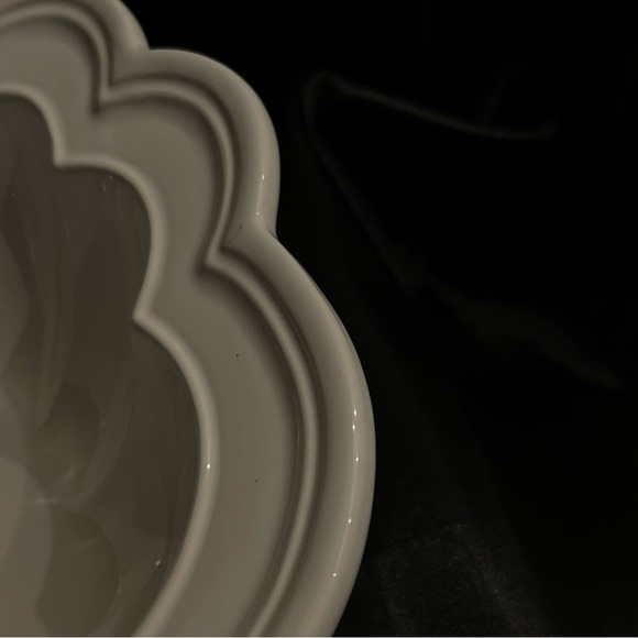 Ceriart Portugal Classic Style Round Serving Bowl 10.25" Scalloped Inside EUC - Picture 4 of 10